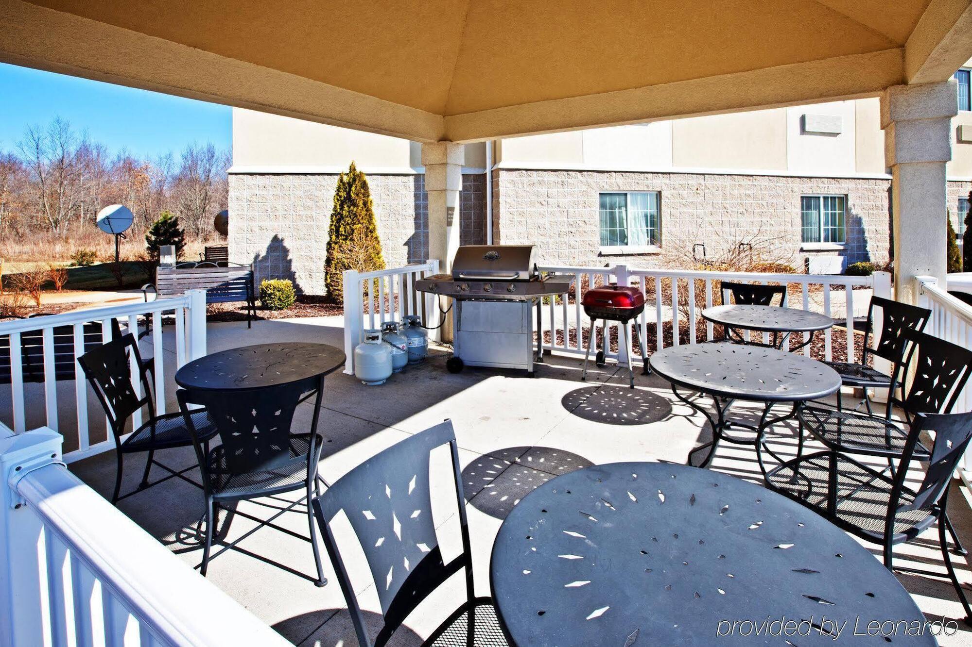 Candlewood Suites Elkhart By Ihg Εξωτερικό φωτογραφία